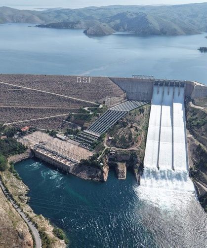 Keban Barajı’nda 7 yıl sonra ilk kez tüm kapaklar açıldı