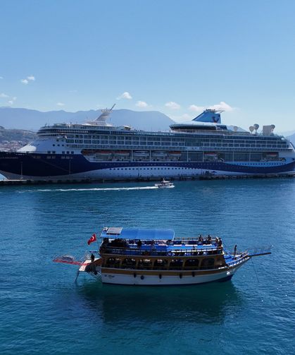 Alanya'ya lüks kruvaziyer ile bin 767 turist geldi