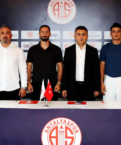 Antalyaspor'da Soner Dikmen ve Erdoğan Yeşilyurt, 2 yıllık sözleşme imzaladı