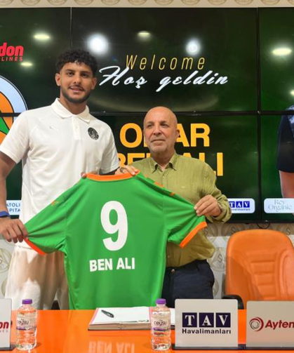 Corendon Alanyaspor, Tunuslu santrfor Omar Ben Ali'yi renklerine bağladı