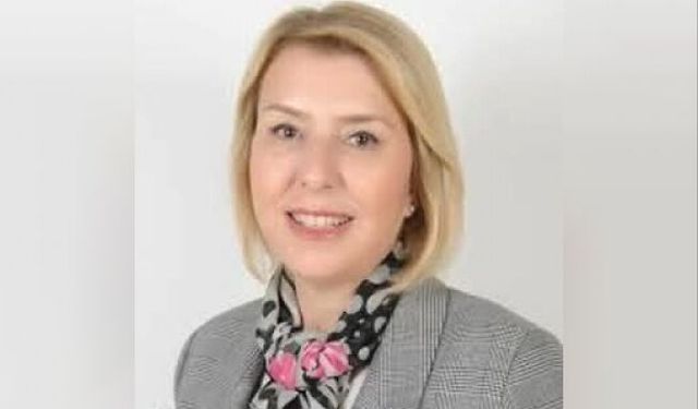 Manavgat Belediye Başkan Yardımcısı Gülsüm Özer parti üyeliği ve tüm görevlerinden istifa etti