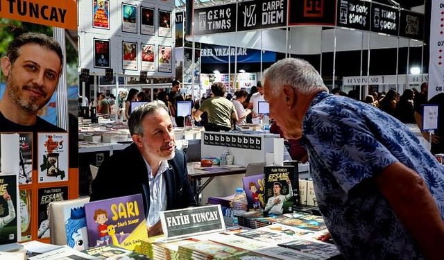 Antalya Kitap Fuarı ziyaretçi akınına uğradı