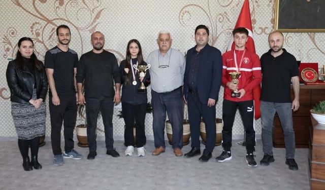 Aksulu sporcular birinci oldu
