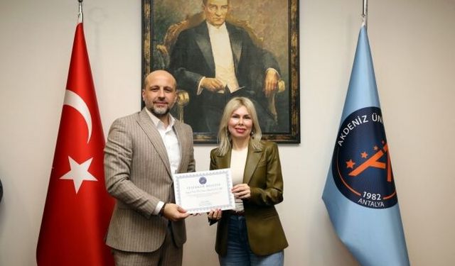  Akdeniz Üniversitesi'nde başarılı akademisyenler ödüllendirildi