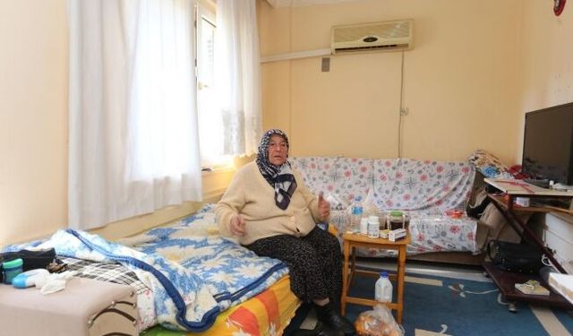 Yalnız yaşayan yaşlı kadına şefkat eli