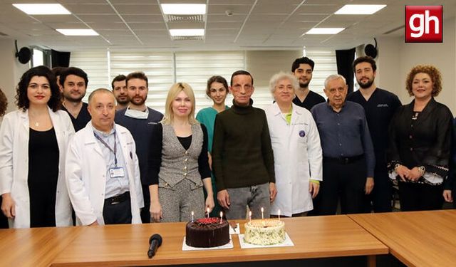 14 yıl sonra yeni hayatının mimarlarıyla yeniden buluştu