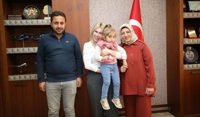 Özlenen bebek, Rektör Prof. Dr. Özlenen Özkan ile bir araya geldi