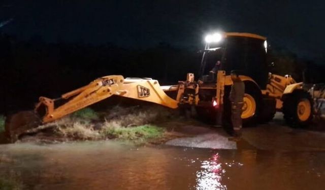 Aksu Belediyesi’nden afete anında müdahale