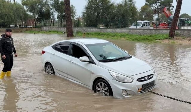 Serik'te yollar göle döndü!