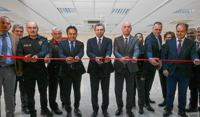 Antalya’nın Fethi’nin 819. yılında "Fetih ve Fatih" konferansı gerçekleştirildi