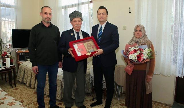 Kaymakam Öztürk gazilerle bir araya geldi: "Sizlerin ödediği bedeller sayesinde bu şanlı bayrağımız dalgalanıyor"