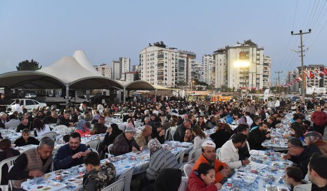 Kepez’de Ramazan bereketi: Her gün iftar sofraları kuruluyor