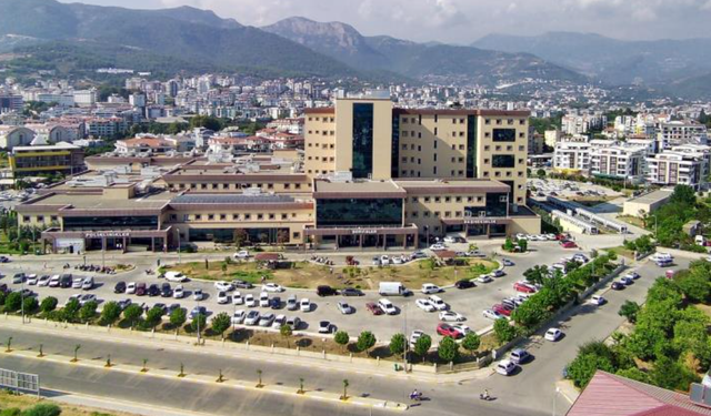 Alanya eğitim ve araştırma hastanesi bayram boyunca 1.221 sağlıkçıyla görevde