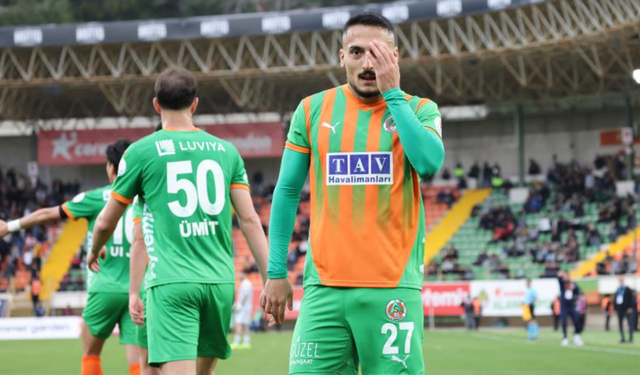 Trendyol Süper Lig: Corendon Alanyaspor: 5 - Kocaelispor: 0 (Maç sonucu)
