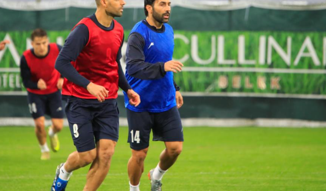 İran Milli Takımı kamp için Antalya'ya geldi