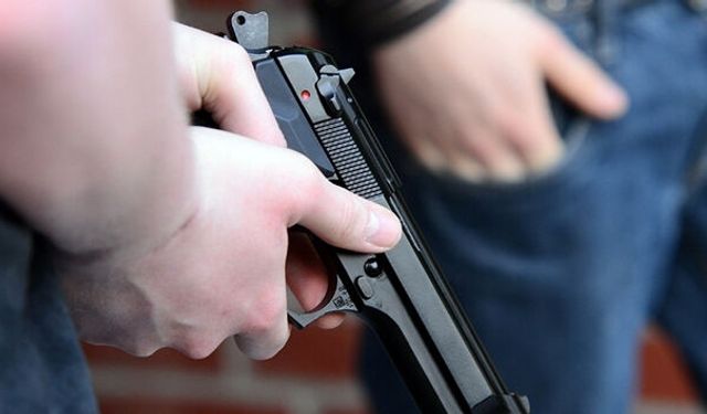 Saldırıyı babasına ait silahlarla gerçekleştirmiş