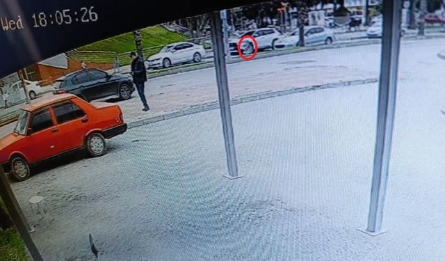 Antalya’da facianın eşiğinden dönüldü: Küçük çocuğa otomobil çarptı!