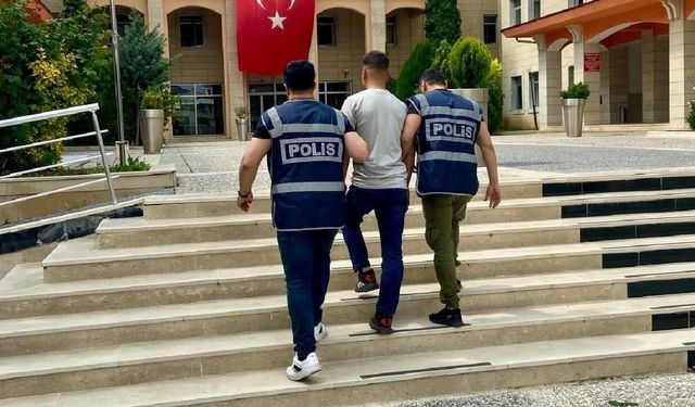 Alanya'da 10 yıl hapis cezası bulunan firari yakalandı