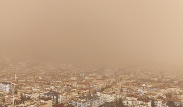Antalya semaları kahverengiye büründü!