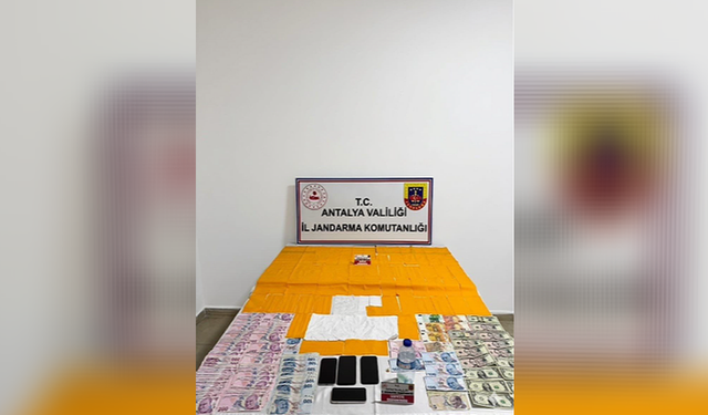 Alanya’da 75 bin kullanımlık zehirli madde ele geçirildi!