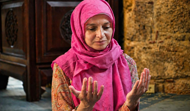 Ukraynalı yoga eğitmeni Lena, Müslüman olup Meryem ismini aldı