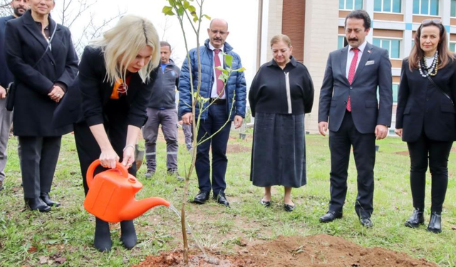 Akdeniz Üniversitesi'nde son 2 yılda 5 bin fidan dikildi