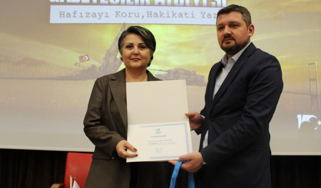 Akdeniz Üniversitesi'nde 15 Temmuz Manşetleri Gazetecilik Atölyesi düzenlendi