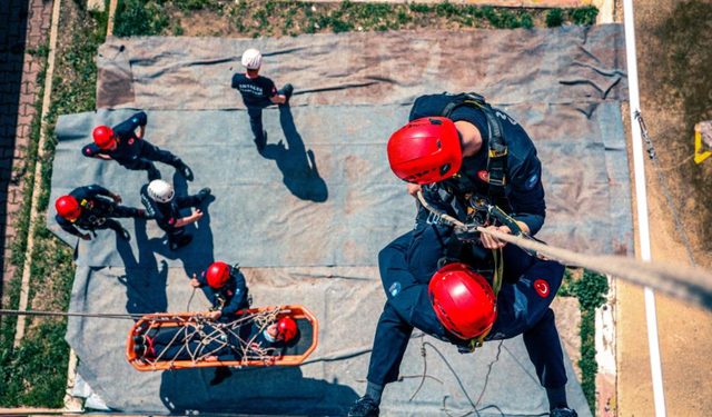 Antalya itfaiyesinin taze kanları göreve hazır