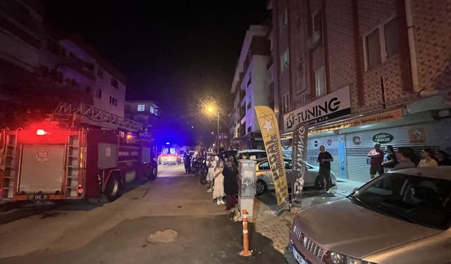 Kentsel dönüşümdeki apartmanda çıkan yangın mahalleliyi sokağa döktü!