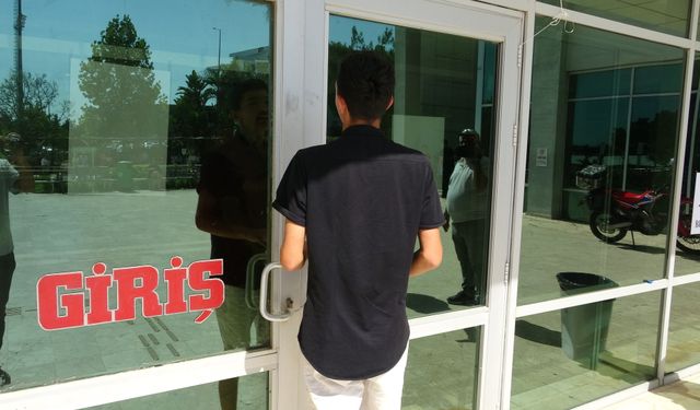 Sınavı saniyelerle kaçırdı, denemedik kapı bırakmadı