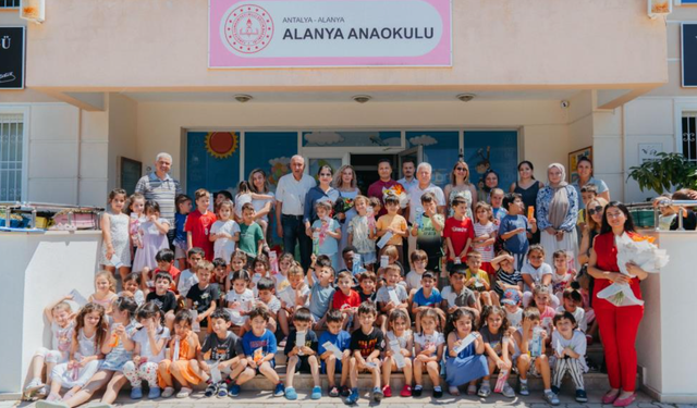 Alanya Belediyesi'nden öğrenciye hijyen ve çevre eğitimi verdi