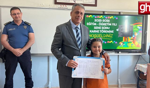 Aksu’da 14 bin 610 öğrenci karne heyecanı yaşadı