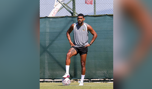 Alanyaspor'da Bruno Viana, Çin Süper Lig ekibi Qingdao West Coast'a kiralandı