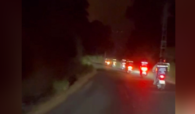 Alanya’da motokuryeler ekiplere malzeme yardımı için seferber oldu!