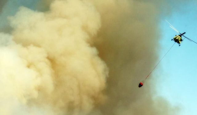 Antalya Valisi Şahin: "Kumluca'da yangın sebebiyle 50 ev tedbir amaçlı boşaltıldı"