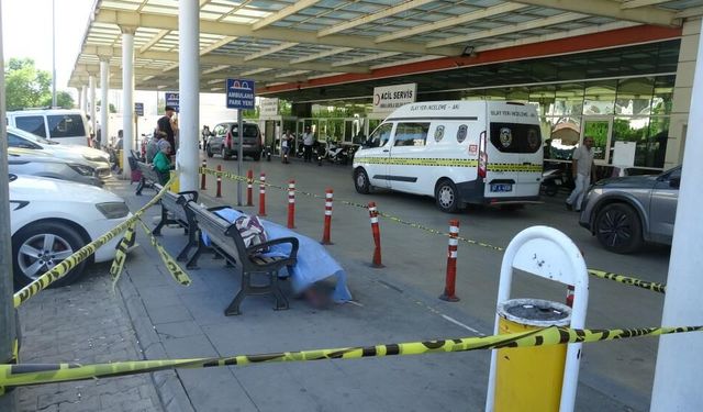 Hastane çevresinde yaşayan evsiz şahıstan acı haber!