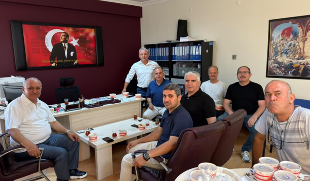Eğitim Bir-Sen'den Geleneksel aşure ikramı