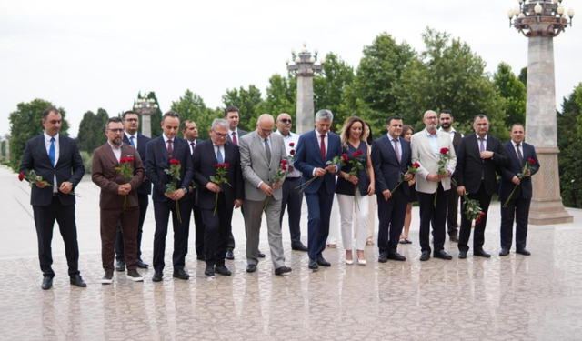 Kepez Belediyesi'nden dost ve kardeş ülke Azerbaycan'a kültür köprüsü