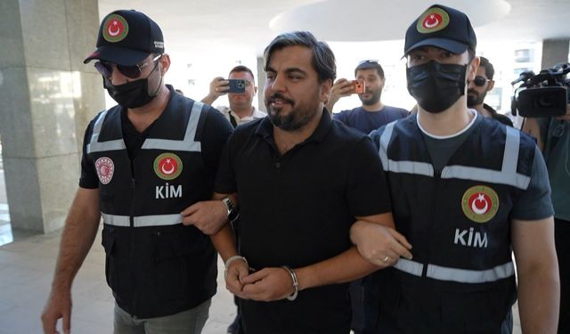 Tır dorsesinde yakalanan Arif Kocabıyık, Konyaaltı Belediyesi'nden aylarca çalışmadan maaş almış