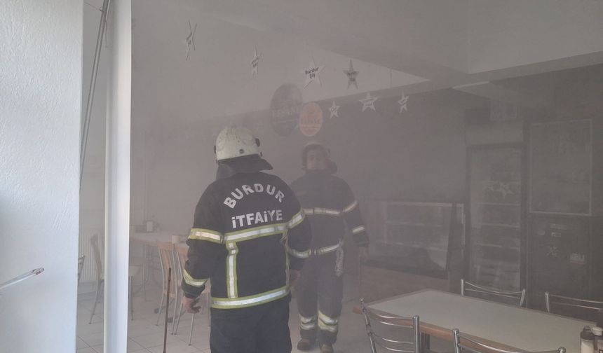 Pide salonunda doğalgaz patlaması!