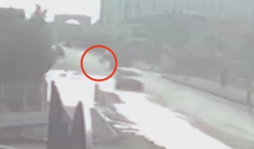 Sınıf arkadaşlarının vefası anneyi duygulandırdı