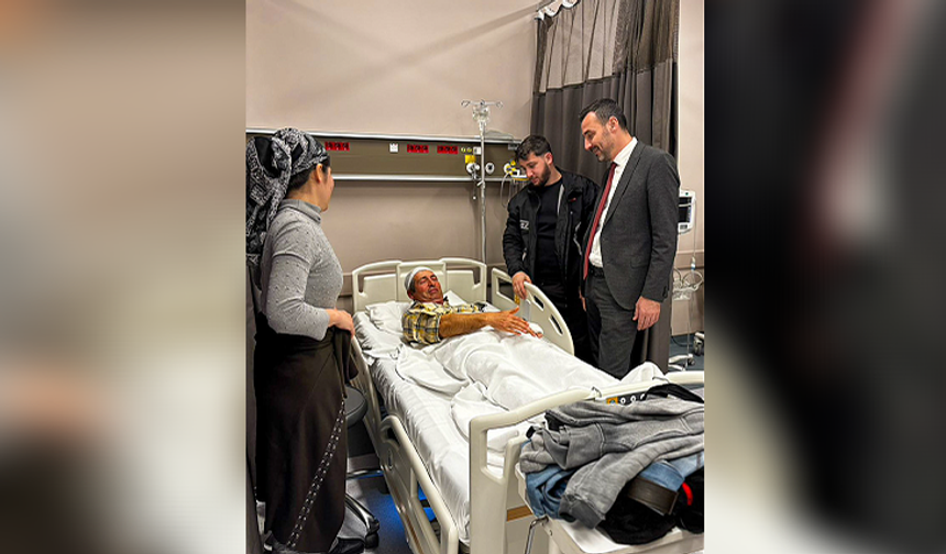 Başkan Vekili çiçek yaralı personellerini ziyaret etti