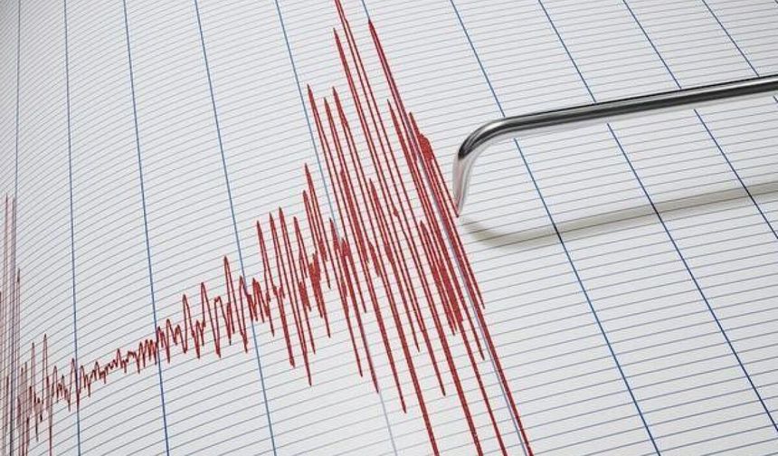 Antalya Demre’de 5 dakika arayla deprem!