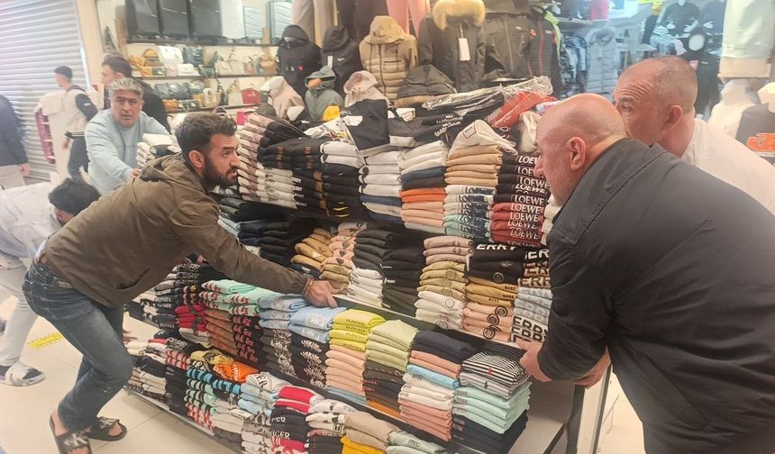 Antalya'da iş merkezinde yangın paniği