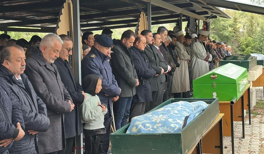 Tarım işçileri toprağa verildi