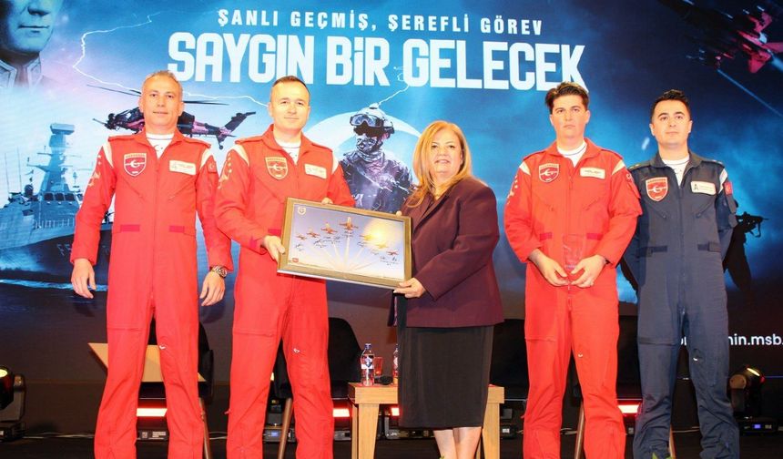 Türk Yıldızları, BAKİF26'da öğrencilerle buluştu