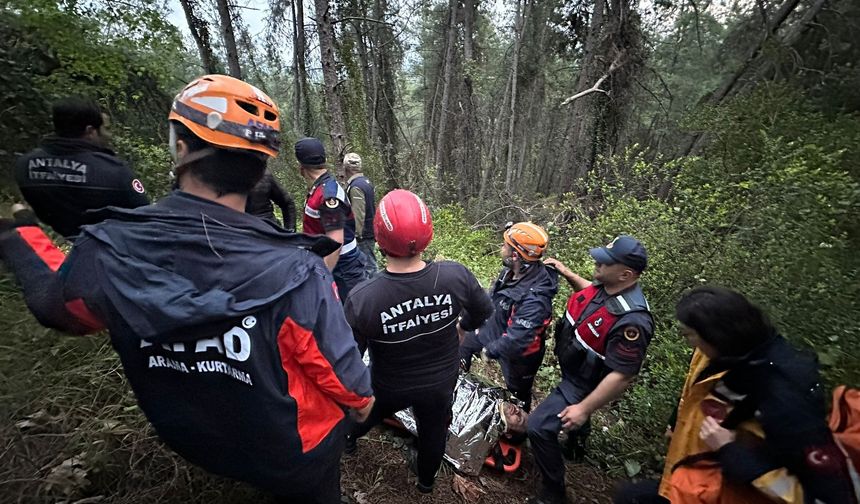 Aksu'da 80 metrelik uçuruma yuvarlanan adam yaralı olarak kurtarıldı