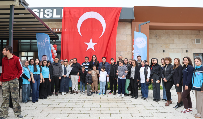 Aksu’da otizm farkındalık haftası’nda gönülleri ısıtan program