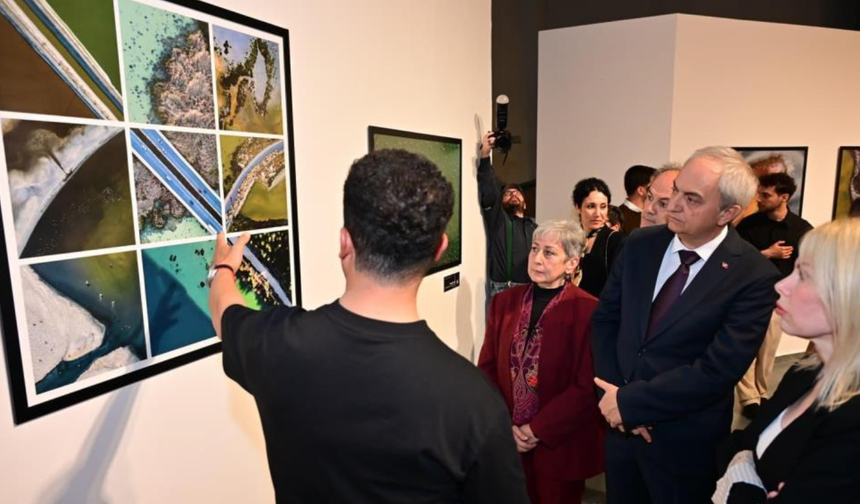 Kepez’de sanat rüzgarı: Genç mezunların objektifinden “Hayat” sergisi