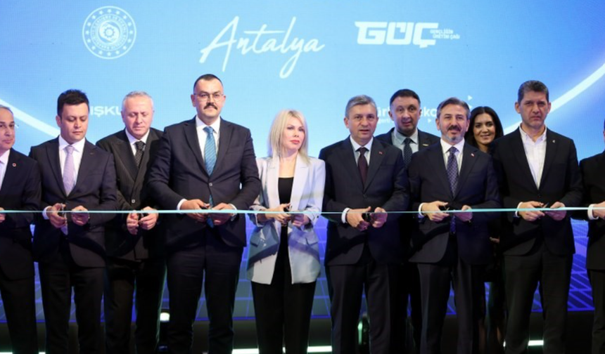 Batı Akdeniz Kariyer ve İstihdam Fuarı kapılarını açtı